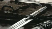 Rekonstruiertes Galloglass-Breitschwert von Boyd Rankin - Rundknauf mit konzentrischen Kreisen, verziertes Heft, dreifache Hohlkehle.