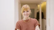 Ganz normal Wohnen – warum geht das für viele nicht mehr? Moderatorin Eva Schulz spricht mit Menschen, die bei dieser Entwicklung 'Puls kriegen'.