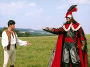 Hannes (Miroslav Simunek, li.) und Brambas (Daniel Hulka) geraten durch die Machenschaften am Hofe aneinander. Hannes schafft es, Brambas und seine Leute aus dem Lande zu jagen.