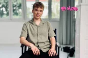 Iggi Kelly schickt eine Video9botschaft.