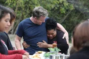 Gordon Ramsay (l.)