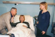 Karola Schuster will, dass ihre Mutter Eva zu ihr zieht und setzt sie unter Druck. Dabei wünscht sich Eva nichts sehnlicher, als mit Reinhold in einem Häuschen auf Mallorca zu leben.