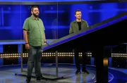Moderator Alexander Bommes mit dem Kandidaten Sebastian Bierbrauer.