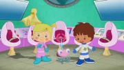 Zoé, Finn, Soggi und QuackQuack sind heute Astronauten und fliegen ins Weltall.