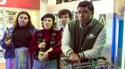 Hat Ed Kennedy als Botschaftstyp versagt? Im Bottle-Shop haben die Vier eine verblüffende Begegnung.