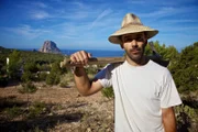 Vincent Palermet repariert Trockensteinmauern auf Ibiza.