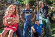Gastgeberin Melanie träumt von einem Steingarten und einem Spielbereich für ihre Tochter Antonia. Mit diesen Wünschen gehen die Beet-Brüder ab ins Beet...