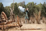 Captain Flint, Captain Vane und Jack Rackham schmieden einen Plan, um Nassau von Woodes Rogers (Luke Roberts) und seinen britischen Soldaten endgültig zu befreien.