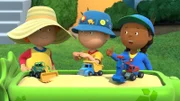 Caillou leiht sich einen Hut von Clementines Mutter, der jedoch zu groß ist und ihm beim Spielen die Sicht versperrt.