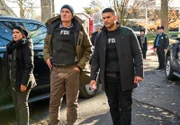 (v.l.n.r.) Special Agent Hana Gibson (Keisha Castle-Hughes); Supervisory Special Agent Jess LaCroix (Julian McMahon); Special Agent Ivan Ortiz (Miguel Gomez)