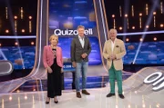 Moderator Jörg Pilawa mit den Kandidaten des Teams „Moderation“: Dem Moderator Max Schautzer und der Moderatorin Dagmar Berghoff.