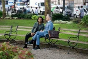 Julian Cousins (Naveen Andrews) und Dylan Reinhart (Alan Cumming).