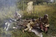Im Rheintal siedelten schon vor rund 14 000 Jahren die ersten Rheinl‰nder, die "Oberkasseler Menschen in Verbindung mit der Sendung bei Nennung ZDF/Bilderfest GmbH