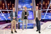 Moderator Jörg Pilawa mit den Kandidaten des Teams "Wetter": Sven Plöger und Dr. Günther Tiersch, beide Meteorologen.
