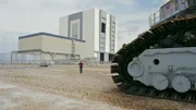 Ein 40 Meter langes Gleiskettenfahrzeug der NASA für den Transport von Raketen zur Startrampe des Kennedy Space Center in Florida.