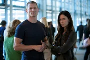 Sgt. Michael (Philip Winchester) and Sgt. Julia (Michelle Lukes)