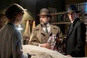 L-R: Fräulein Koppensteiner (Anne Kulbatzki), Oskar Rheinhardt (Juergen Maurer), Max Liebermann (Matthew Beard).
