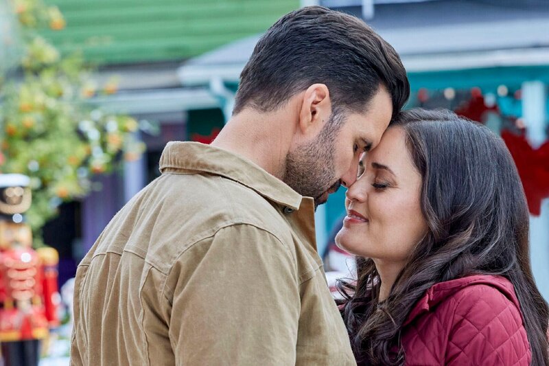 Ein Weihnachtsbaum ist nicht genug! (USA/CDN, 2021)