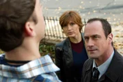 Mariska Hargitay als Olivia Benson und Christopher Meloni als Detective Elliot Stabler.