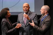 v.li.: Kelly McCreary (Dr. Maggie Pierce), James Pickens (Dr. Richard Webber), Richard Flood (Dr. Cormac Hayes).