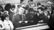 Im Oktober 1984 wurde der Leichnam des vierjährigen Grégory Villemin aus dem Fluss Vologne geschleppt, seine Hand- und Fußgelenke wurden nach Art eines barbarischen, heidnischen Opfers gefesselt.