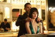 Michael Malarkey as Seamus O’Meara, Ainsley Seiger as Det. Jet Slootmaekers