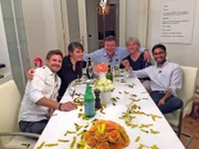 V.l.: Dirk, Katja, Gastgeber Helmut, Anja und Anjan