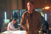 Sgt. Michael Stonebridge (Philip Winchester).