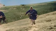 Deutsche Soldaten stürmen auf Captain Felix Sparks und die wenigen verbliebenen Männer der 45. Infanteriedivision zu und versuchen, die Stellungen der Amerikaner zu überwältigen.