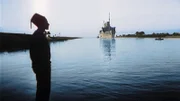 ein Kriegsschiff im Hafen