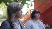 Kelly Siegler (l.)