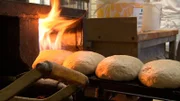 NDR Fernsehen DIE NORDSTORY - BROTZEIT IM NORDEN, "Von Bäckern mit Laib und Seele". Das Backen im Holzofen ist aufwendig und erfordert Fingerspitzengefühl.