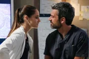 DOC - Es liegt in deinen Händen Staffel 1 Folge 14 Matilde Gioli als Dr. Giulia Giordano, Luca Argentero als Dr. Andrea Fanti