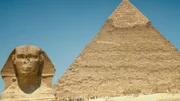 Wächter der Pyramiden: Die große Sphinx von Gizeh hat den Kopf eines Menschen und den Körper eines Löwen.