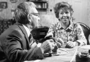 L-R: Kurt Scholz (Joseph Offenbach), Käthe Scholz (Inge Meysel).