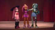 v.li.: Draculaura, Clawdeen Wolf, Frankie Stein