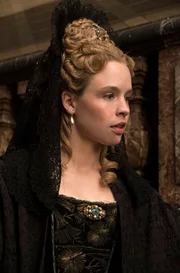 Jessica Clark (Palatine); ONE VERSAILLES, STAFFEL 3, FOLGE 6, "Der Kreis des Lebens". Jessica Clark (Palatine)