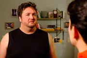 Julius ist völlig überrumpelt als Massimo ihm am Neujahrsmorgen einen Heiratsantrag macht. Kann es sein, dass er ihm etwas verheimlicht?