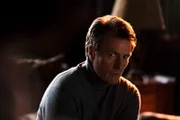 Crays (Toby Stephens) Anspannung nimmt zu. Die Veröffentlichung seines Spiels rückt immer näher und dennoch gibt es einige lose Enden, die ihm Probleme bereiten könnten.