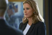 Madam Secretary Wo die Liebe hinfällt - Labor of Love Staffel 3, Episode 14 Unterwegs in Sachen Liebe: Téa Leoni als Elizabeth McCord