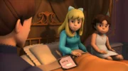 Heidi und Clara sind traurig, als Fräulein Rottenmeier ihnen mitteilt, dass sie gehen will.