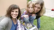 Was formt uns als Kinder? Die beiden Reporter begeben sich in eine Kinderkrippe, sprechen mit Entwicklungspsychologin Prof. Lieselotte Ahnert und besuchen einen Kindergarten. Was lernen wir in diesem Alter? Wie kann man Kinder in ihrer Persönlichkeitsentwicklung in dieser Phase unterstützen?