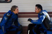 L-R:Jon (Dax Shepard) und Ponch (Michael Peña)