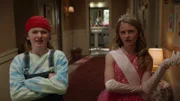 v.li.: Lana Loud (Mia Allan), Lola Loud (Ella Allan)