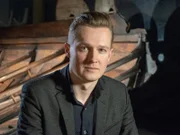 Dr. Leszek Gardela, im Vikingaliv Museum in Stockholm.