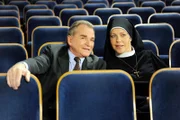 Staffel 10: Hanna und Wöller staunen.