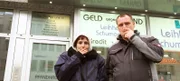 Aufgrund der finanziell prekären Situation bringen Willi und Carola sogar den Fernseher ins Pfandleihhaus.