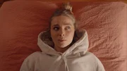 Mina (Julie Van den Steen) kommt ins Grübeln: Ist Jens wirklich der Richtige für sie?