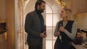 Mina (Julie Van den Steen) springt gerne ein, um Makler Laurent (Sieg De Doncker) das Haus zu zeigen. Sie hofft, ihm bei der Gelegenheit näher zu kommen.