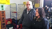Theo und Margret arbeiten durchgehend, um über die Runden zu kommen, doch das Geld reicht nicht aus.